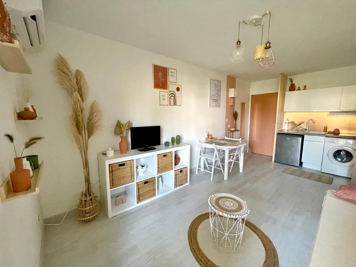 Appart Cosy 4 Personnes, A 400M De La Plage บอร์มส์-เลส์-มิโมซาส์ ภายนอก รูปภาพ